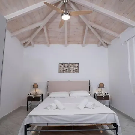 Viola's Petite Paradise Holiday home *